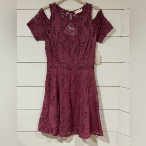 NEW Alter’d State Burgundy Cold Shoulder Open Back Lace Dress Size S